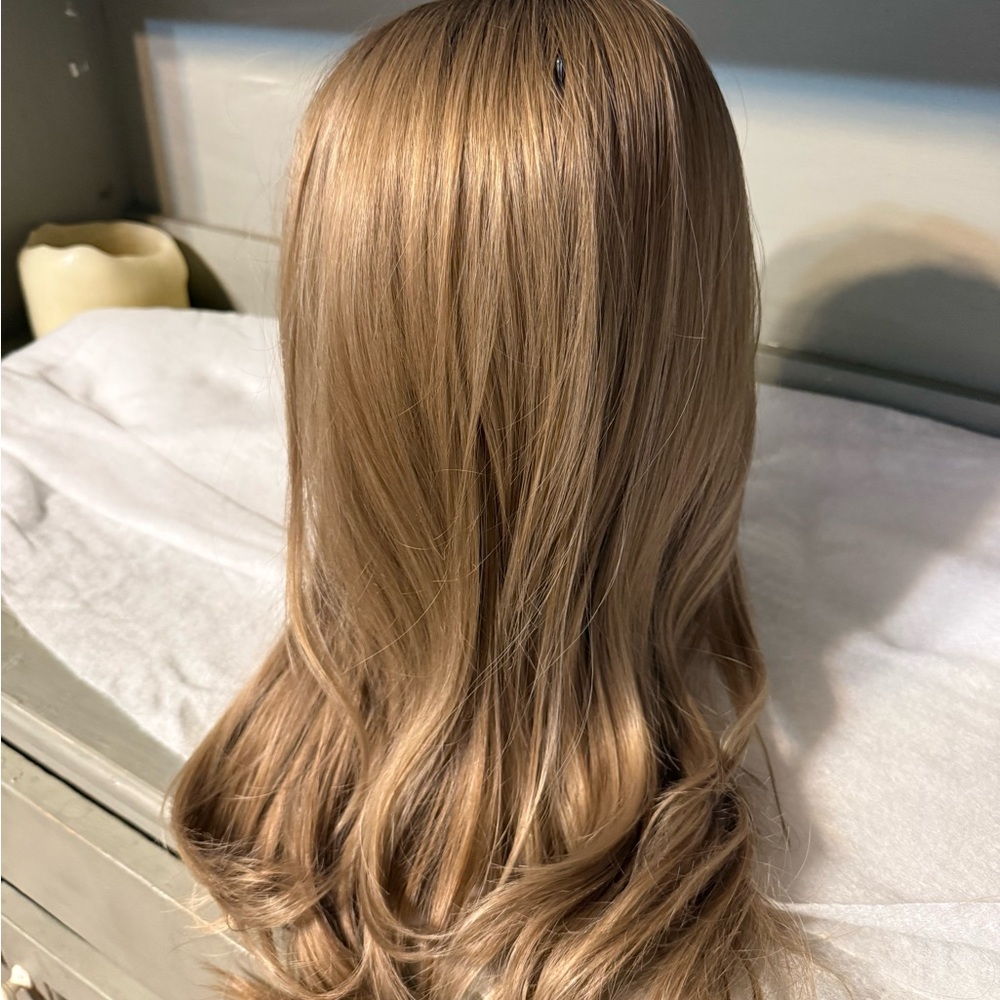 Elegant Blonde Wig